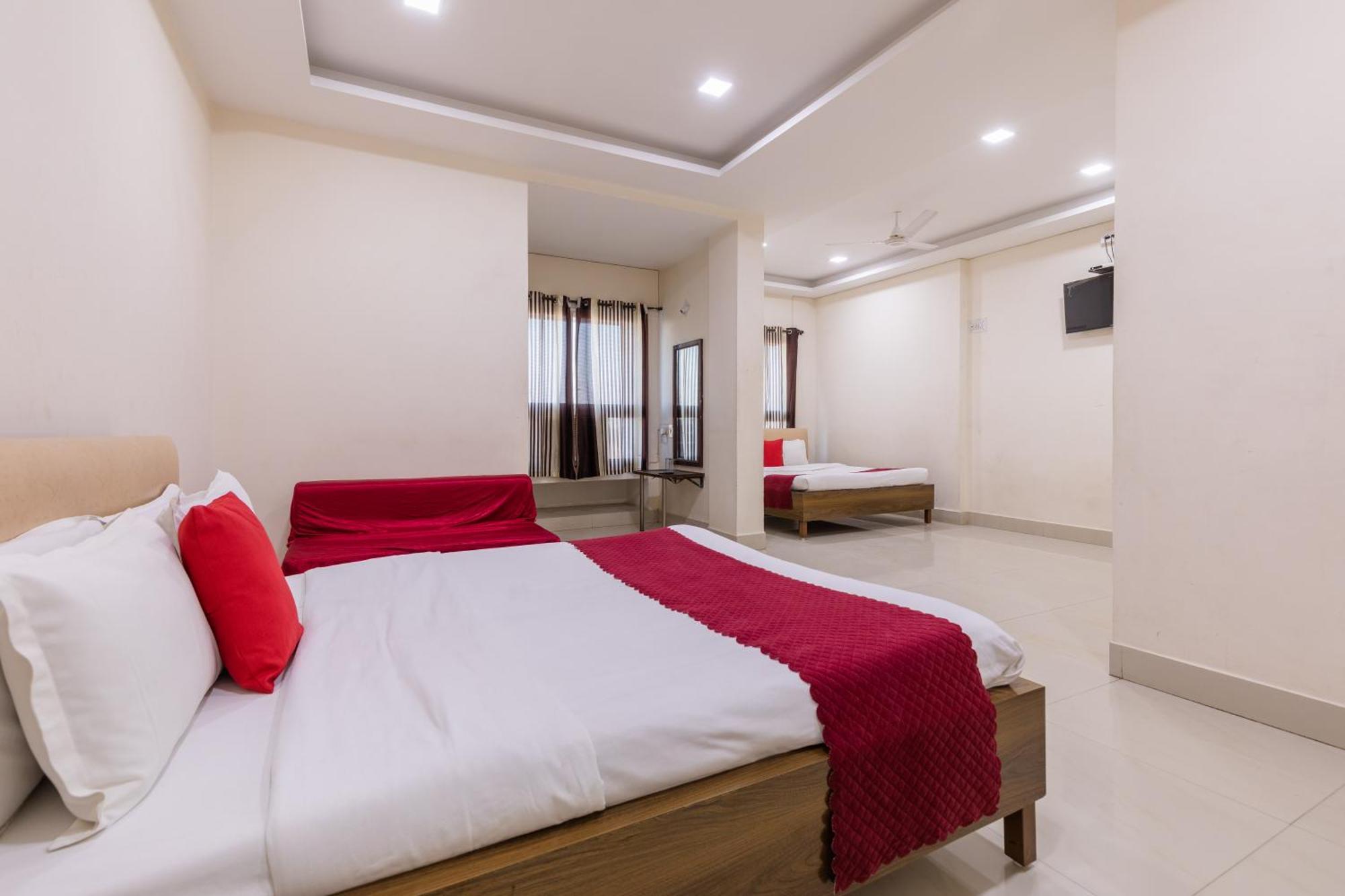 Ruchishree Garden Hotel Ujjain Ngoại thất bức ảnh