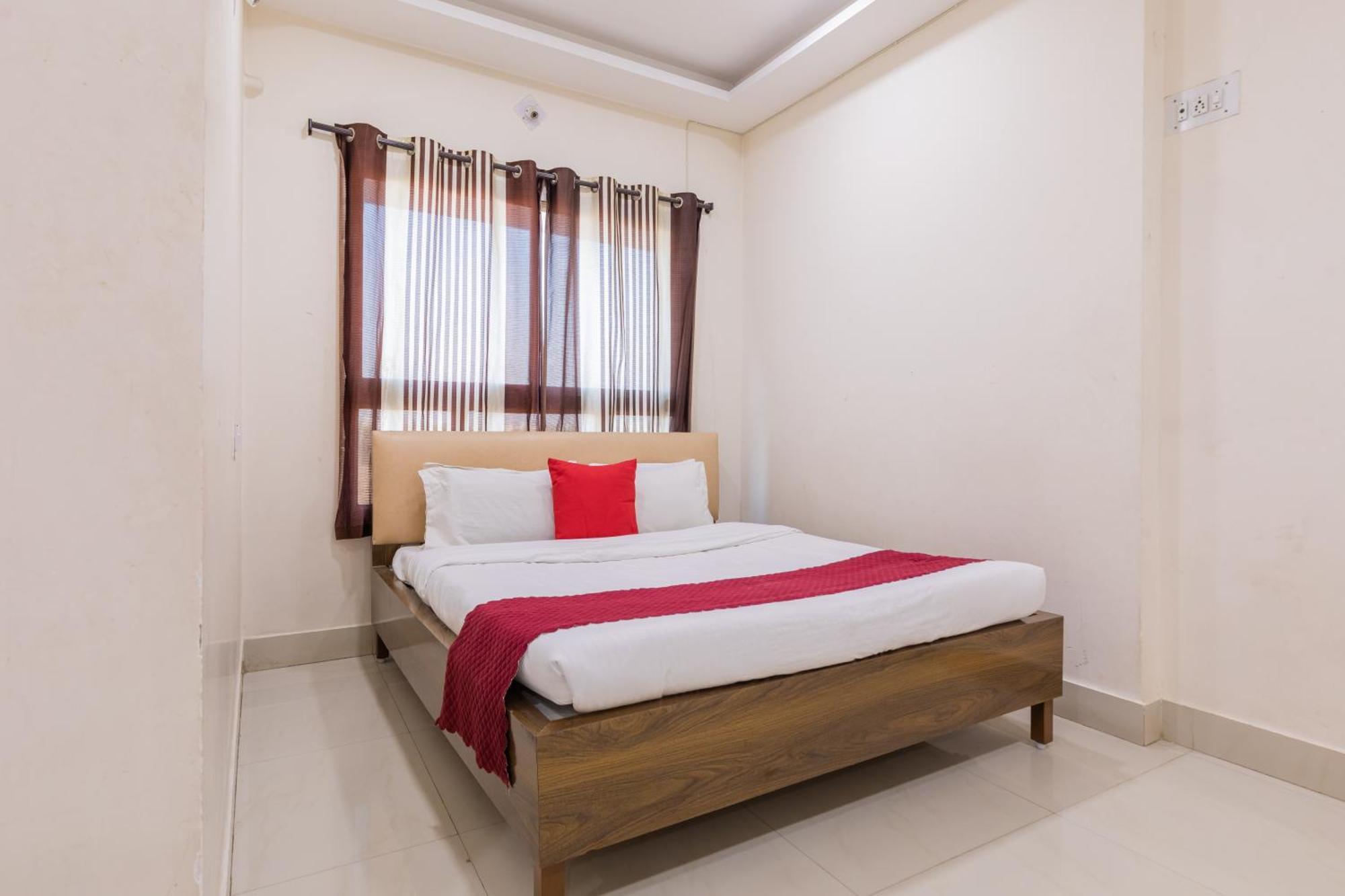 Ruchishree Garden Hotel Ujjain Ngoại thất bức ảnh