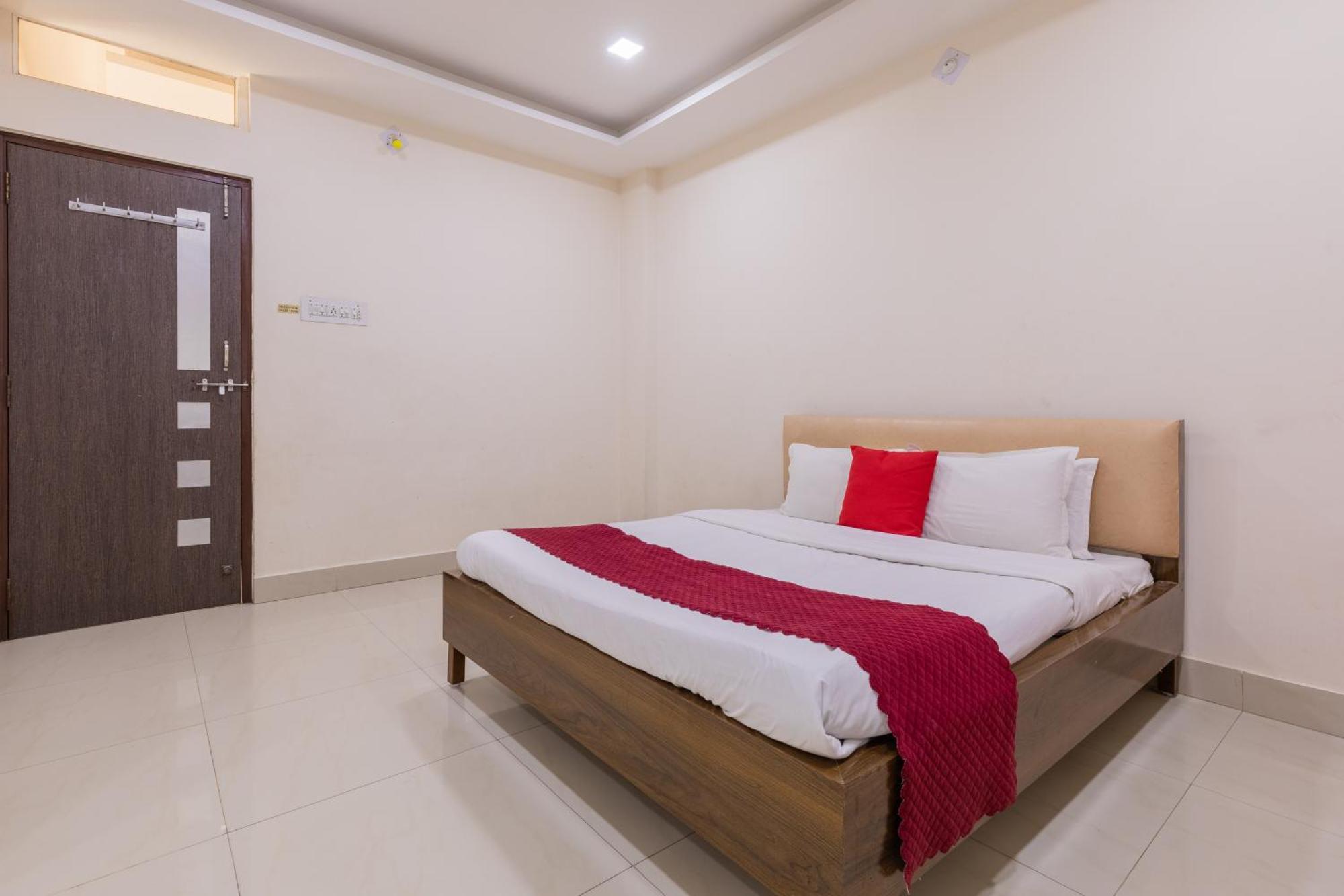 Ruchishree Garden Hotel Ujjain Ngoại thất bức ảnh